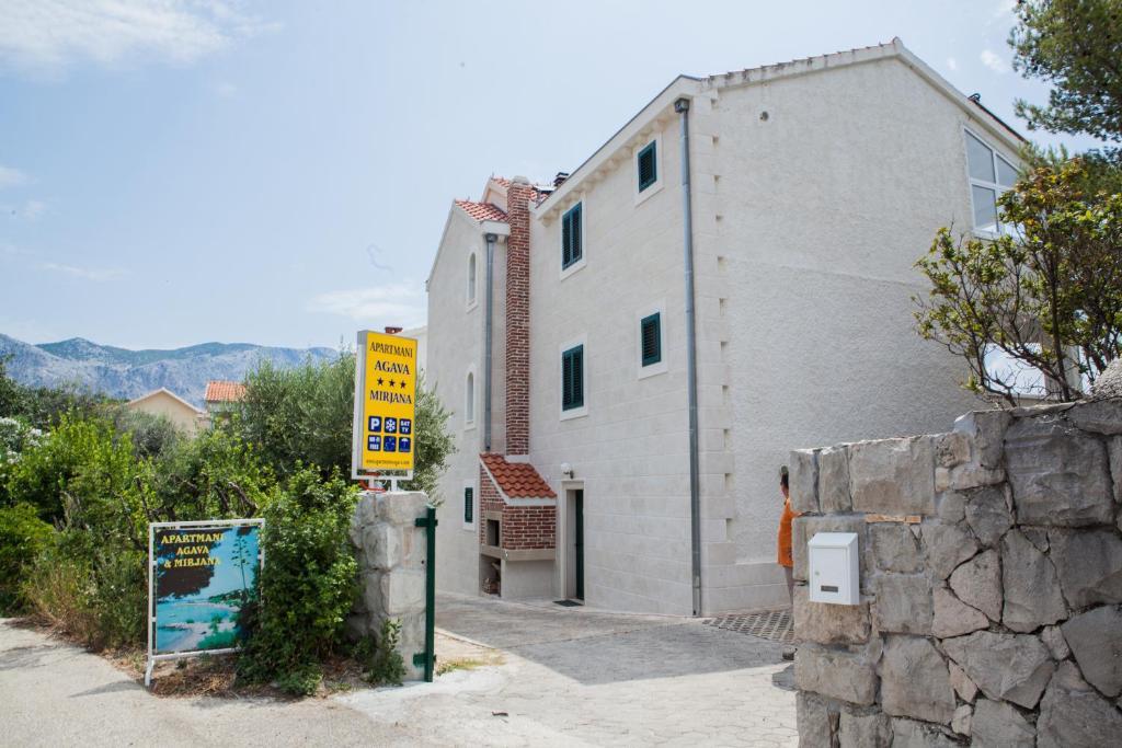 Apartments Agava-Mirjana Omis Exterior photo